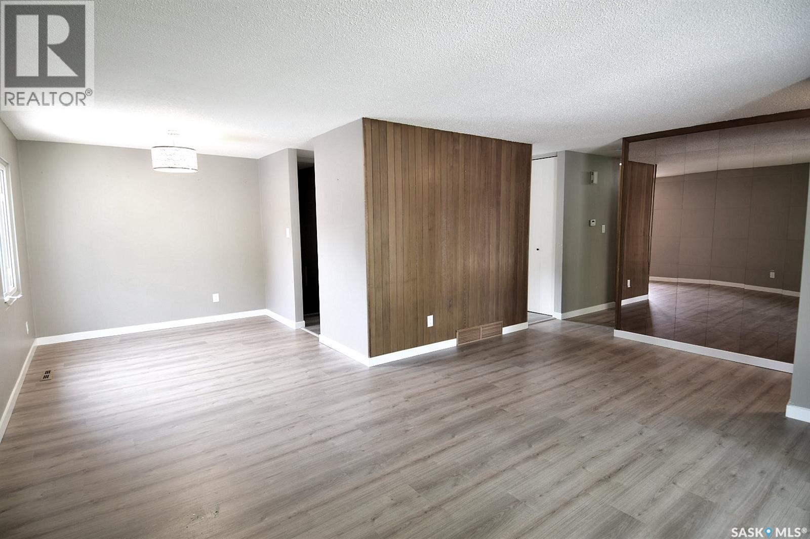 352 Carleton DRIVE - 9