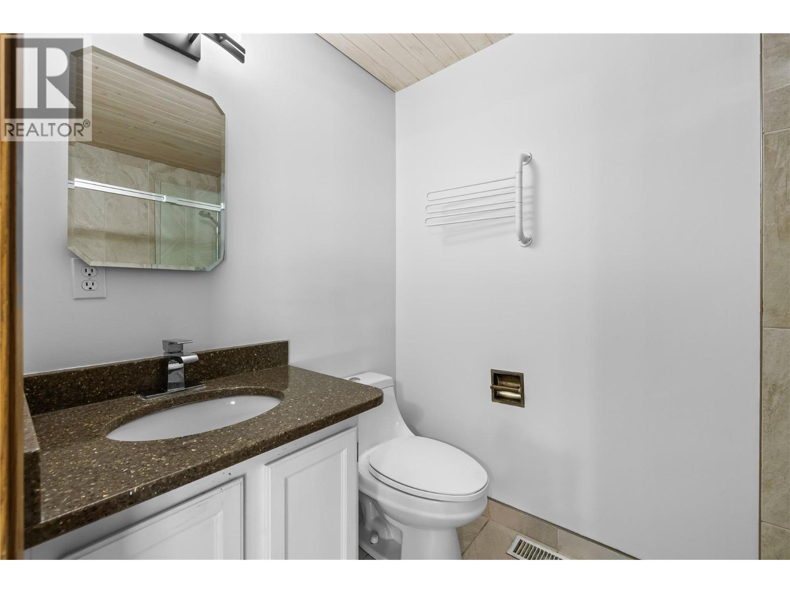 #3402 415 Commonwealth Road - 24