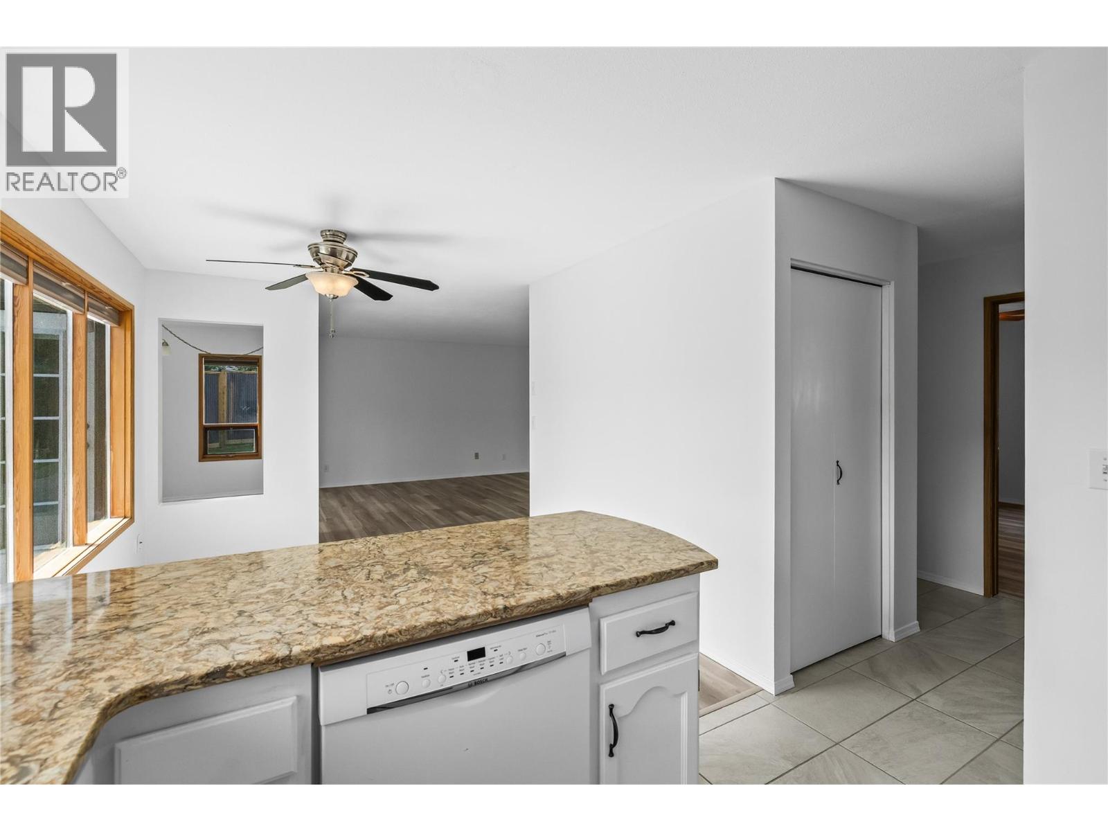 #3402 415 Commonwealth Road - 20