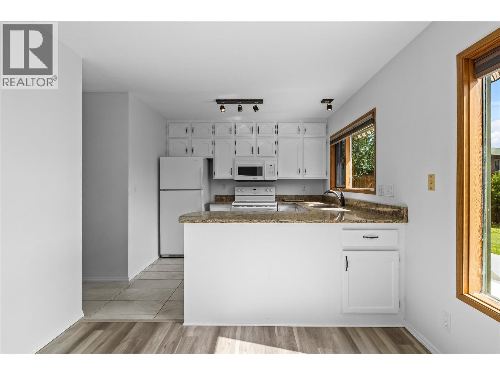 #3402 415 Commonwealth Road - 15