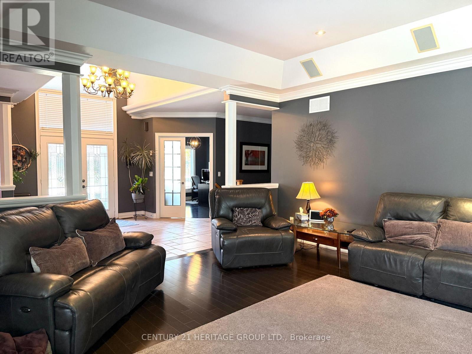49 SHORE CRESCENT - 11