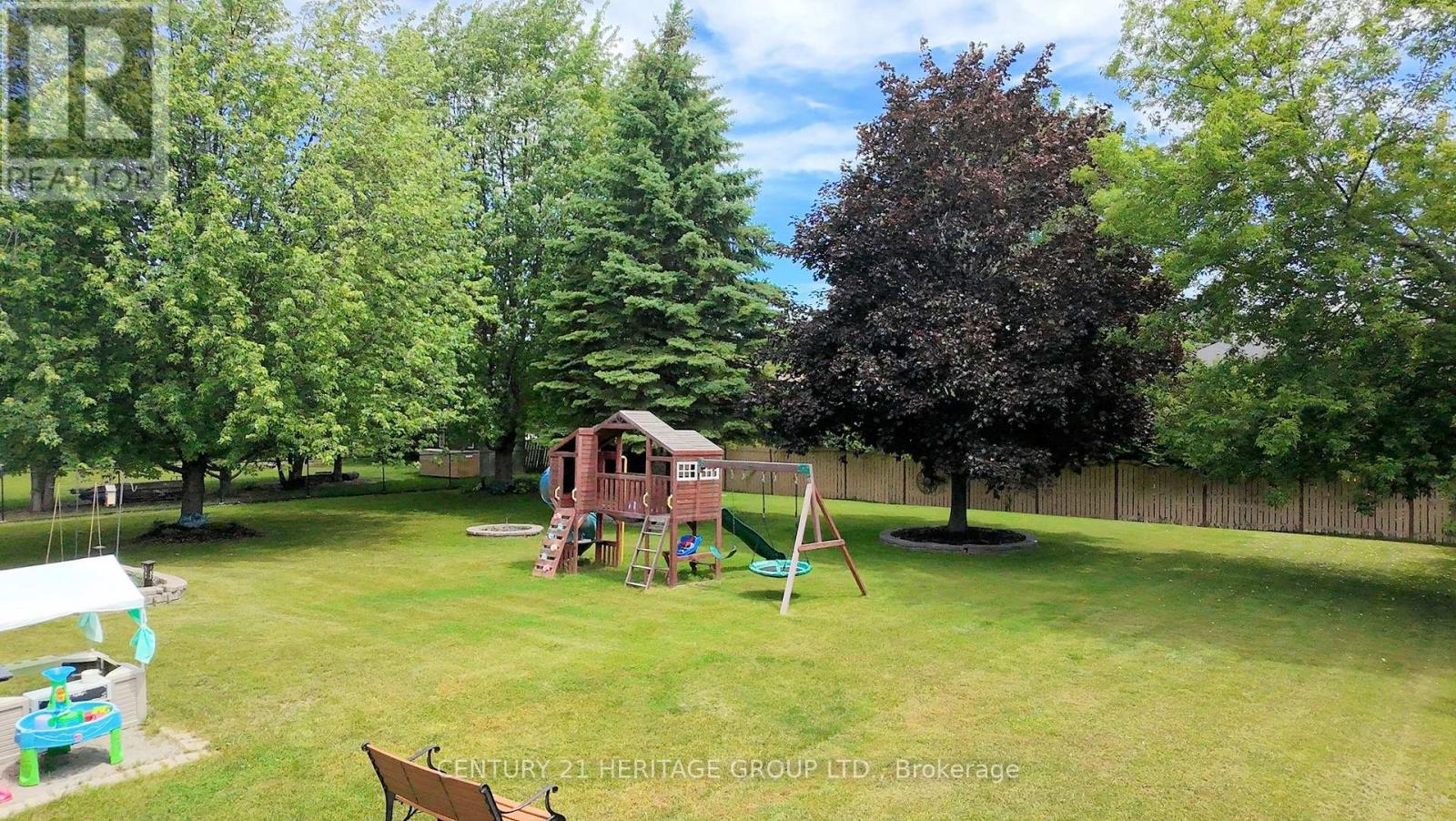 49 SHORE CRESCENT - 35