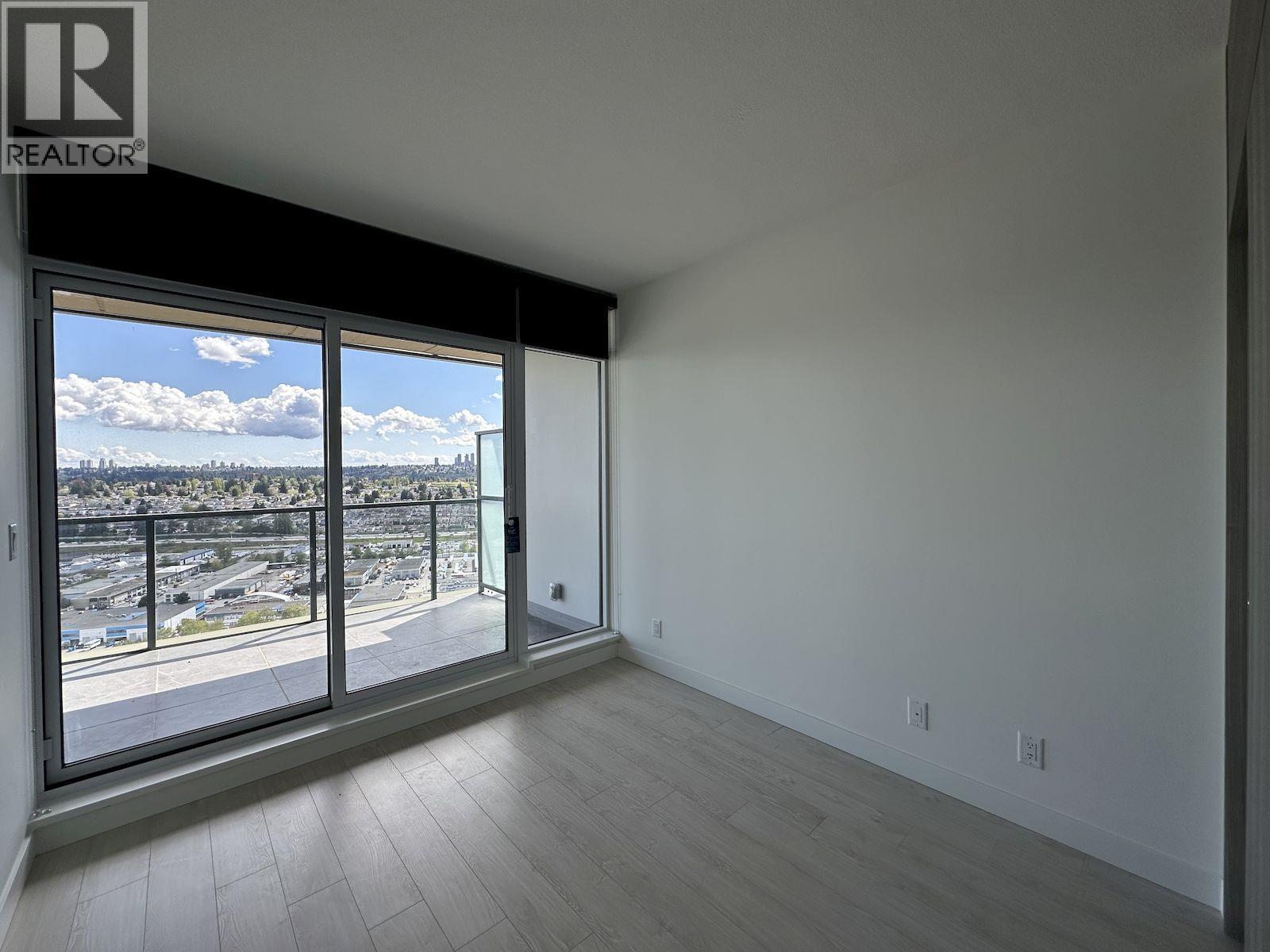 24F 4890 LOUGHEED HIGHWAY, Burnaby