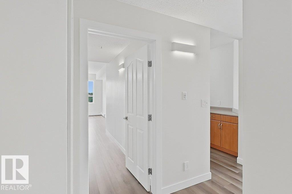 #505 9707 105 ST NW - 32