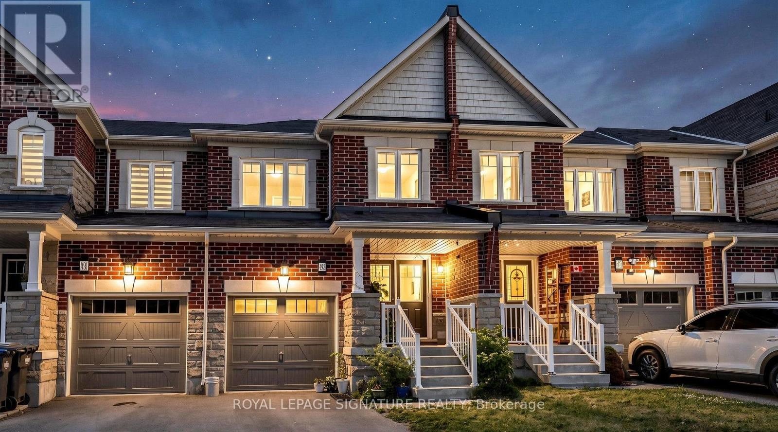 492 QUEEN MARY DRIVE - 1