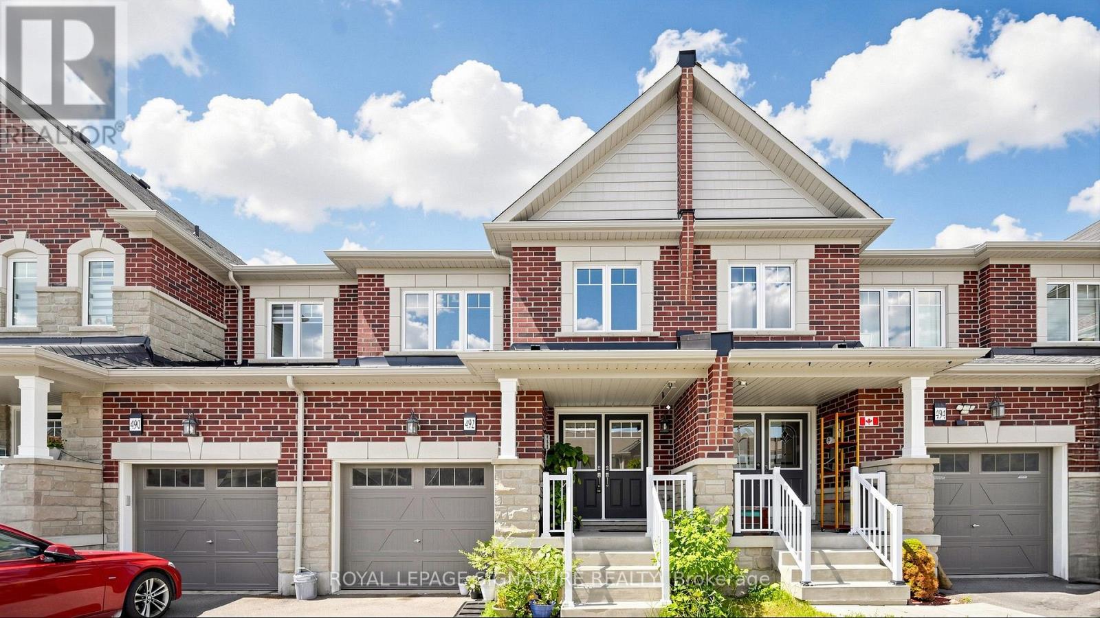 492 QUEEN MARY DRIVE - 2