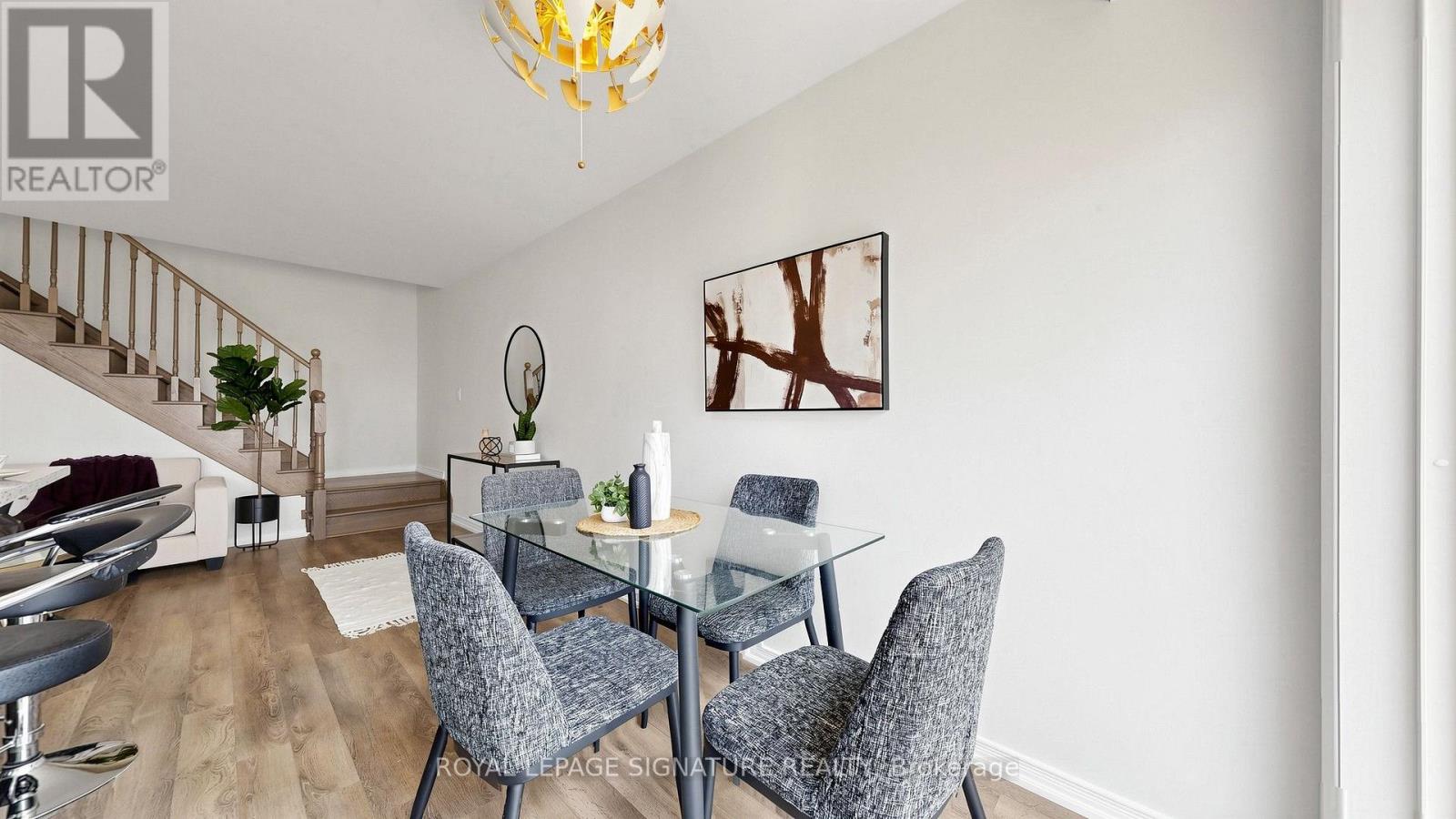 492 QUEEN MARY DRIVE - 25