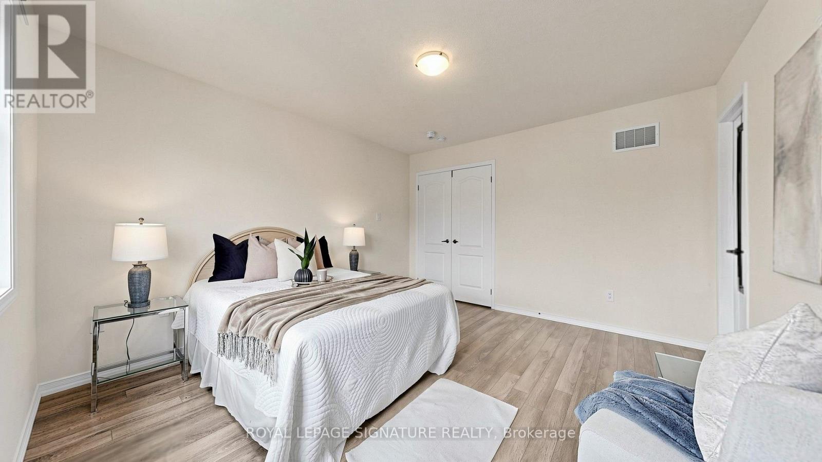 492 QUEEN MARY DRIVE - 27