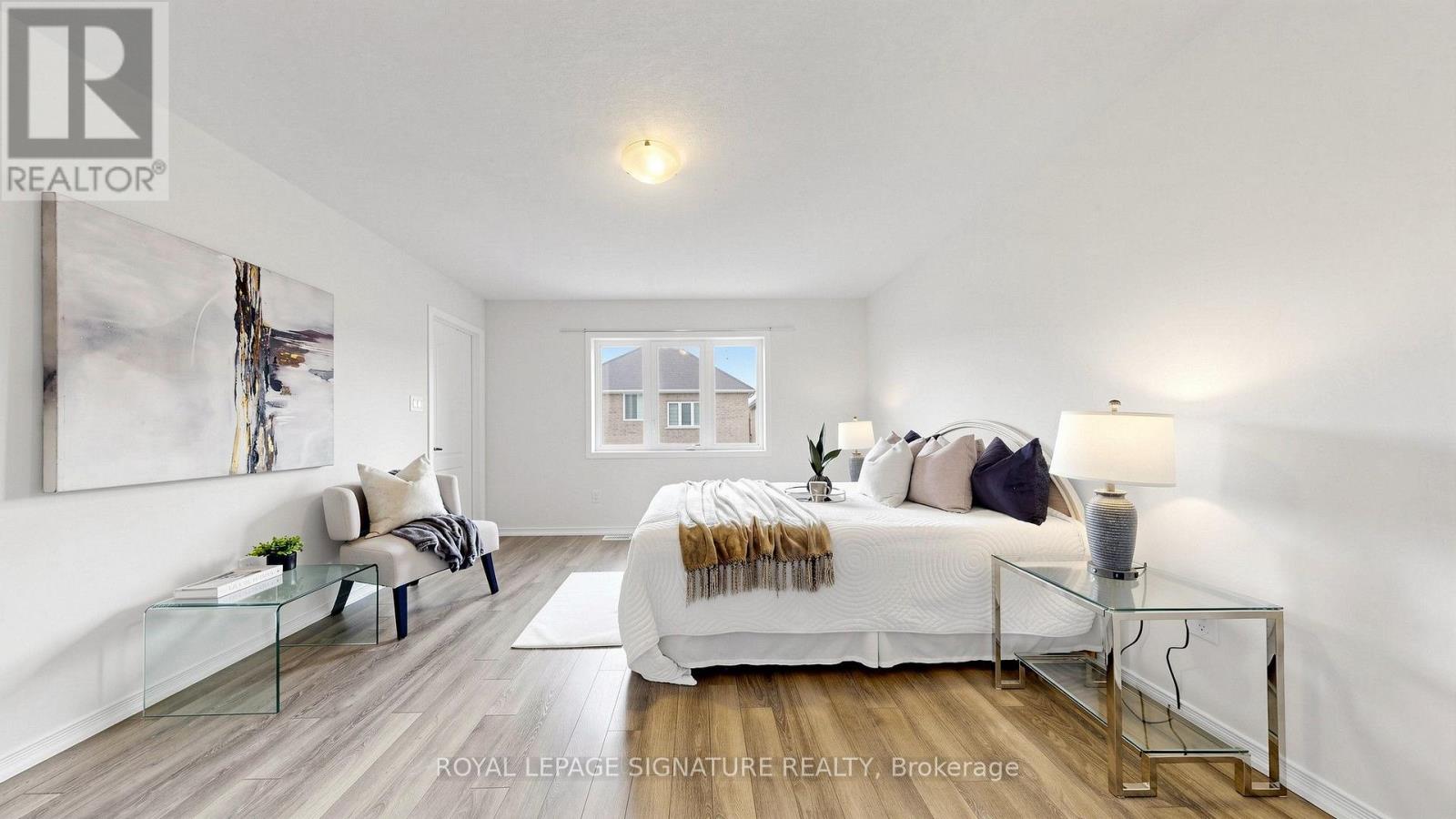 492 QUEEN MARY DRIVE - 28