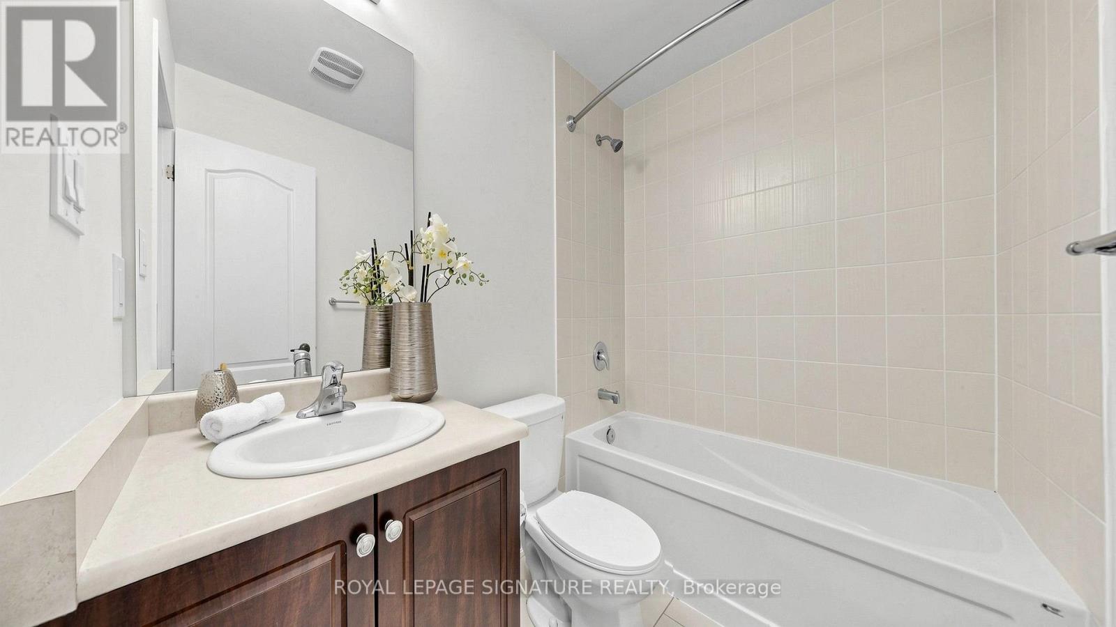 492 QUEEN MARY DRIVE - 35