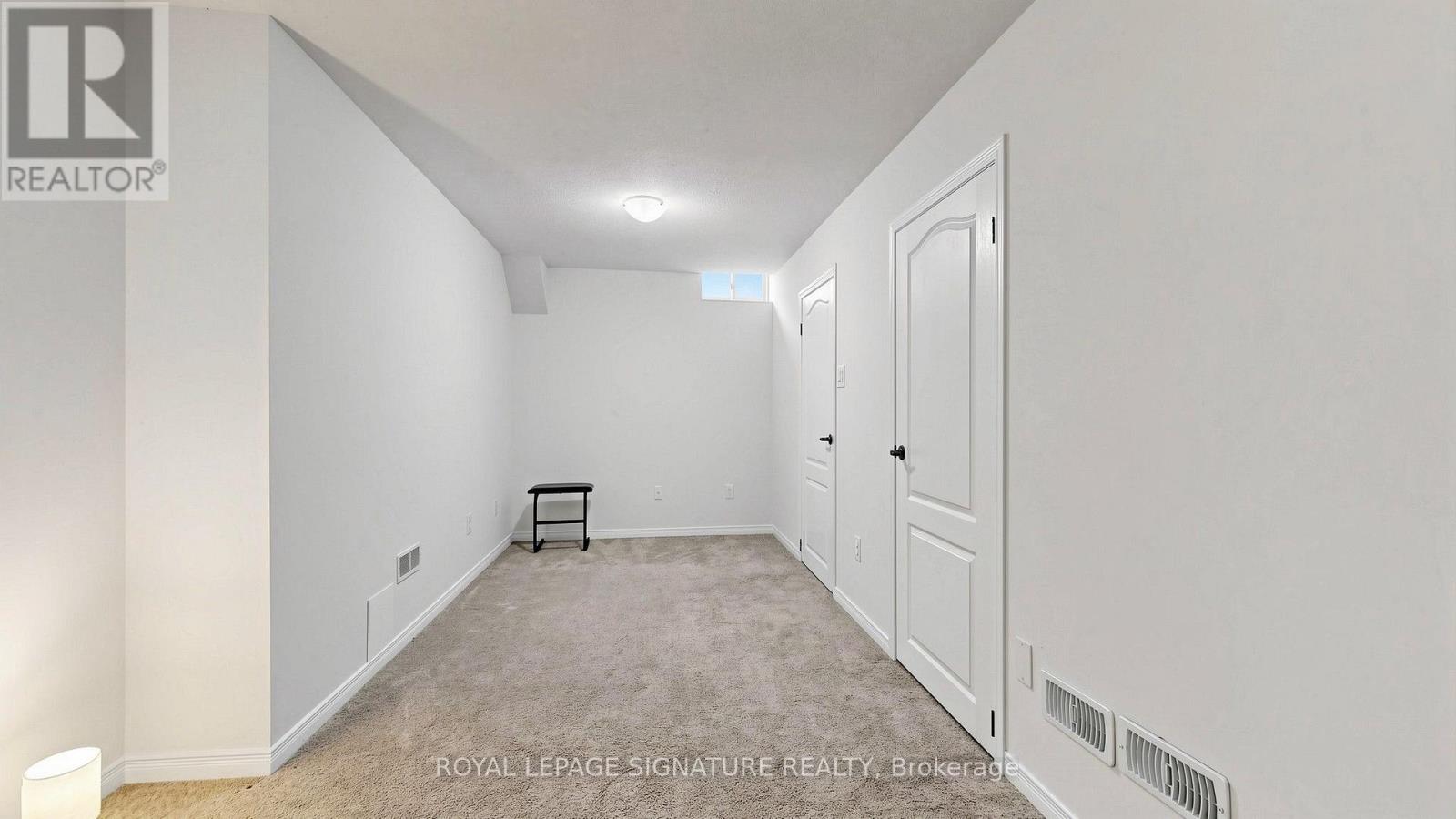492 QUEEN MARY DRIVE - 41