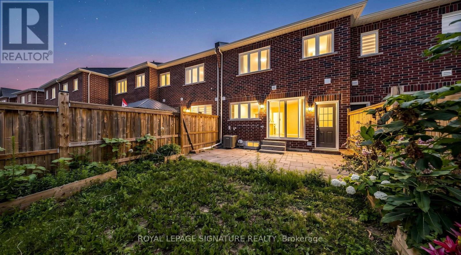 492 QUEEN MARY DRIVE - 50