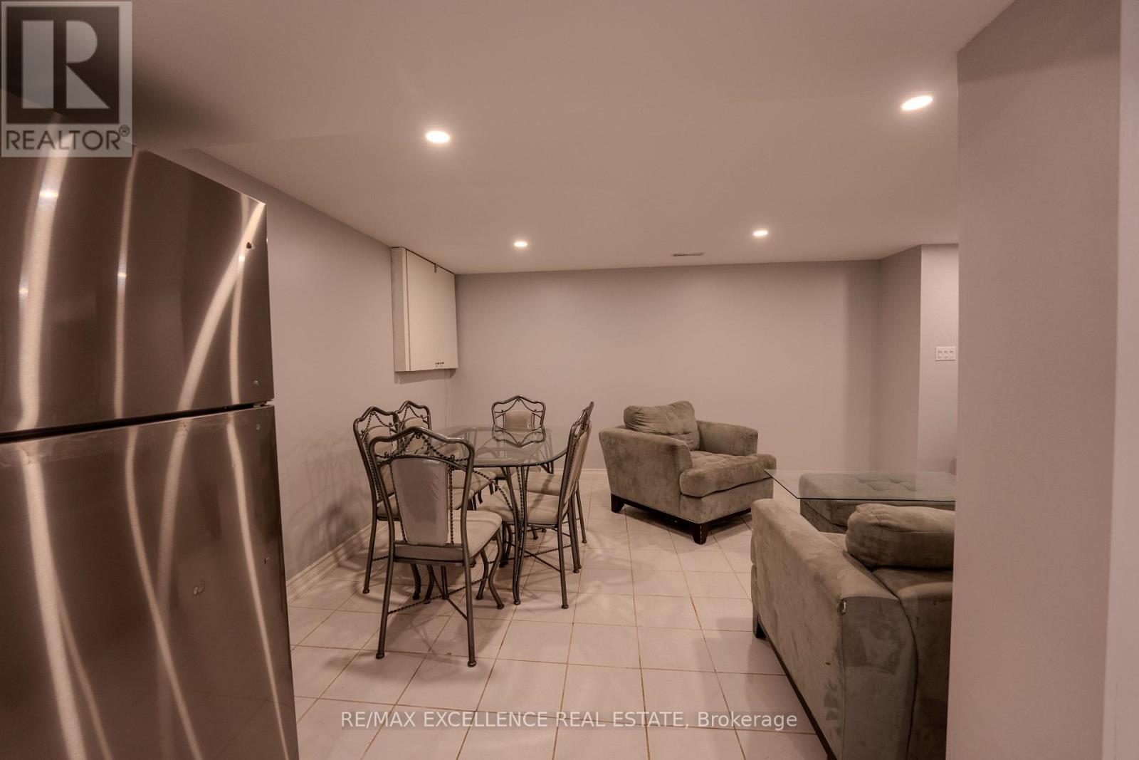 21 ELIZABETH STREET - 25