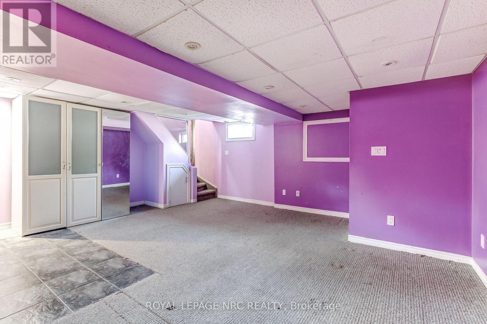 60 VALLEY ROAD - 23