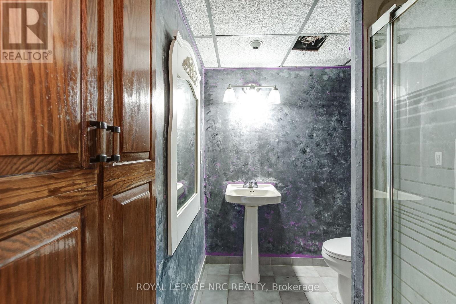 60 VALLEY ROAD - 28