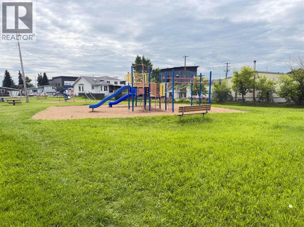 9905 103 Avenue - 26