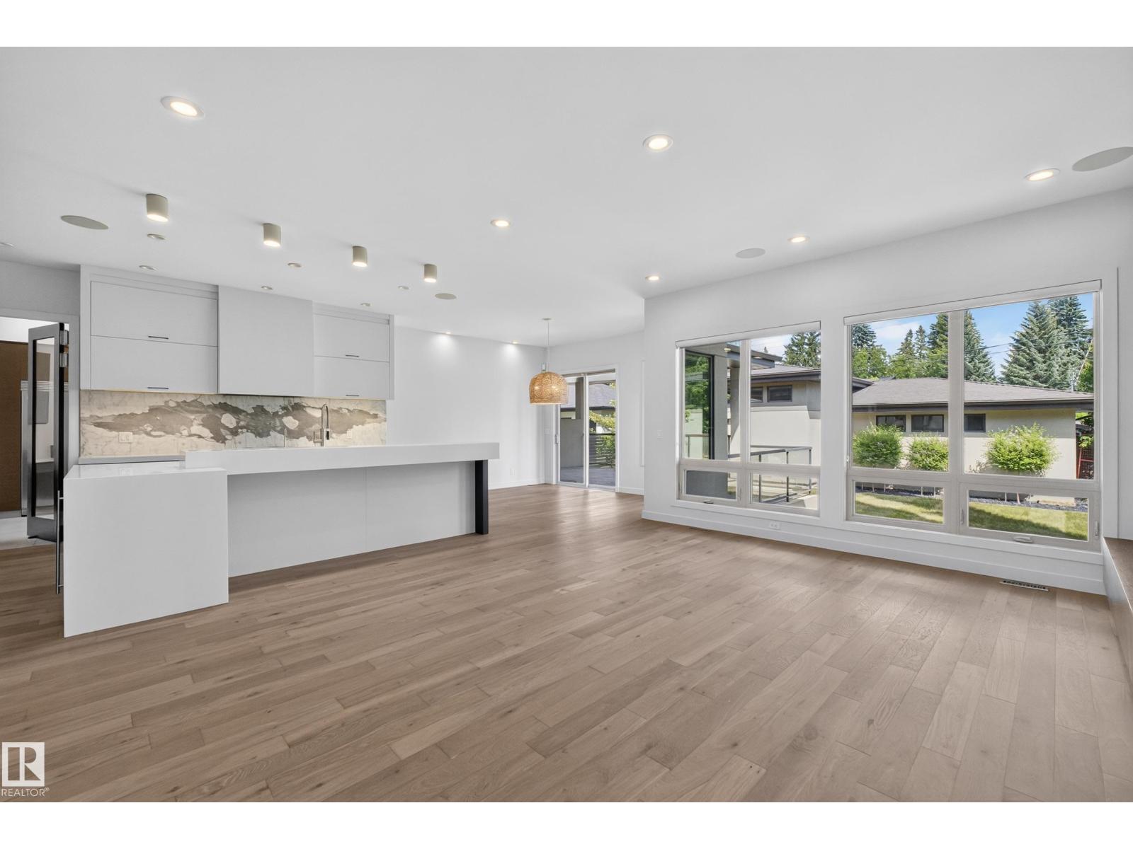 9415 144 ST NW - 15