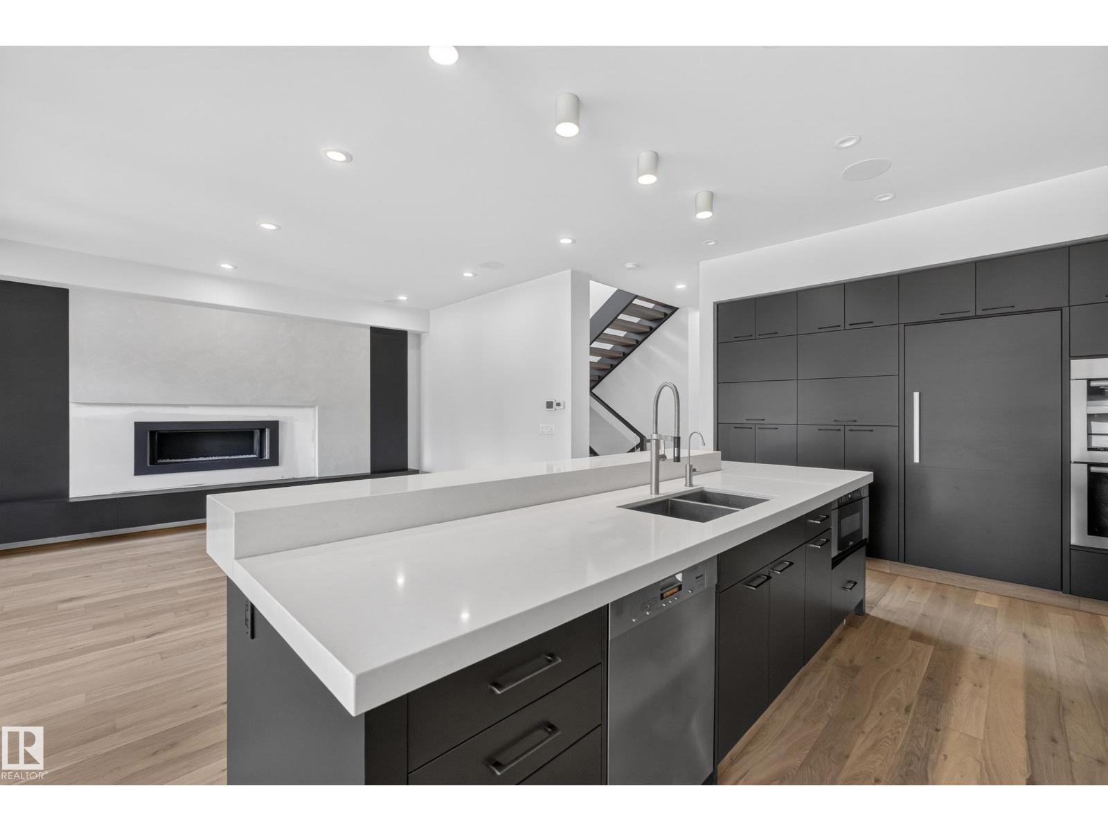 9415 144 ST NW - 19