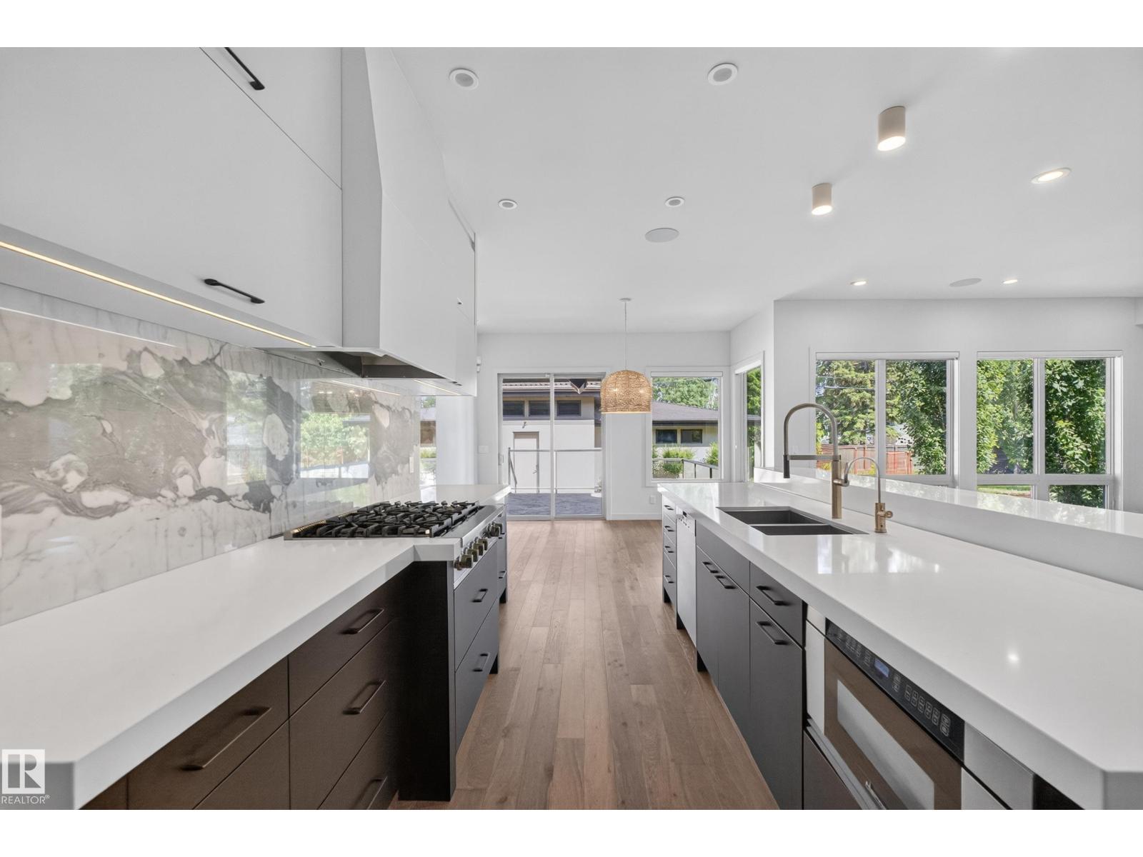 9415 144 ST NW - 21