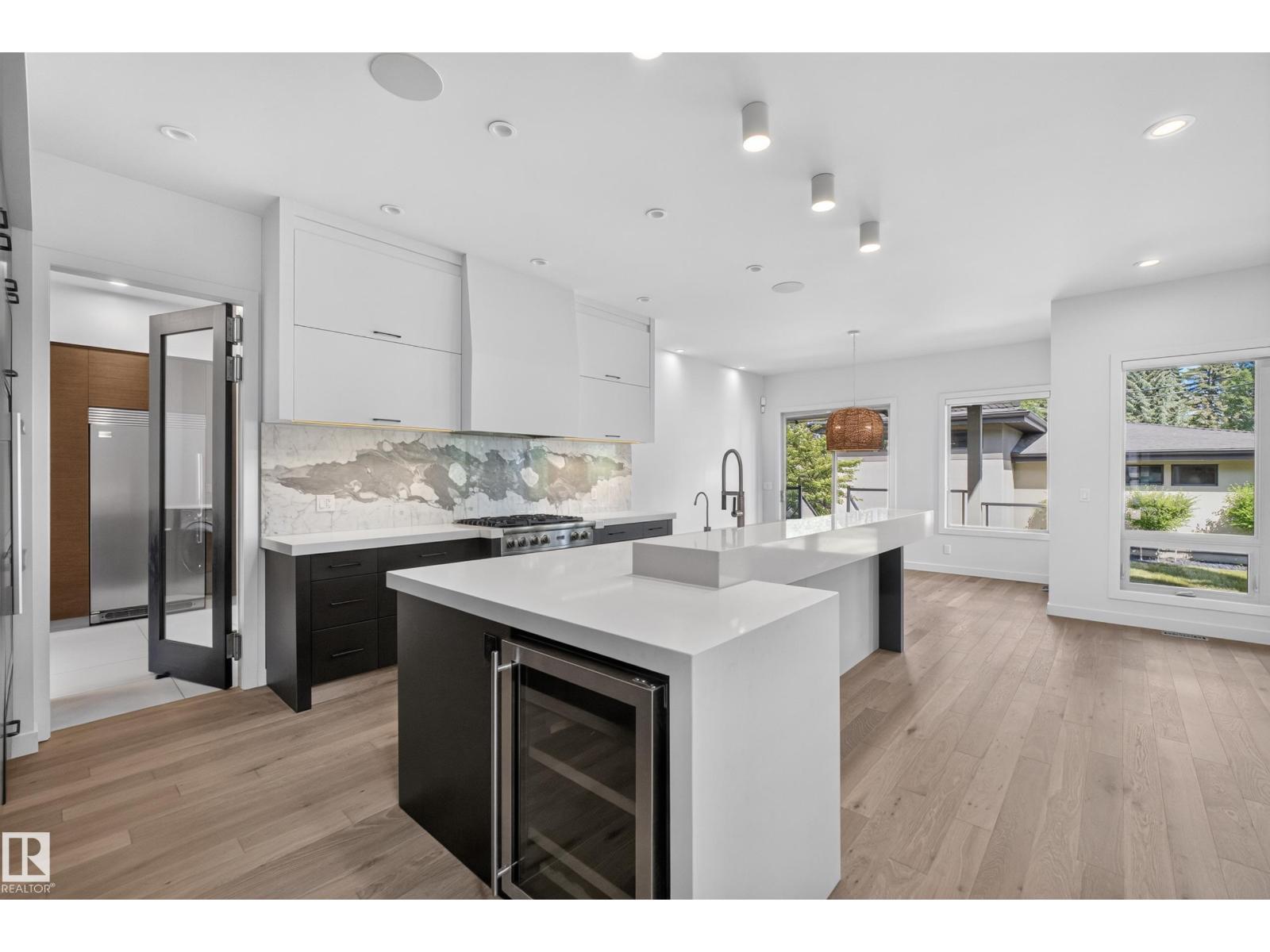 9415 144 ST NW - 23