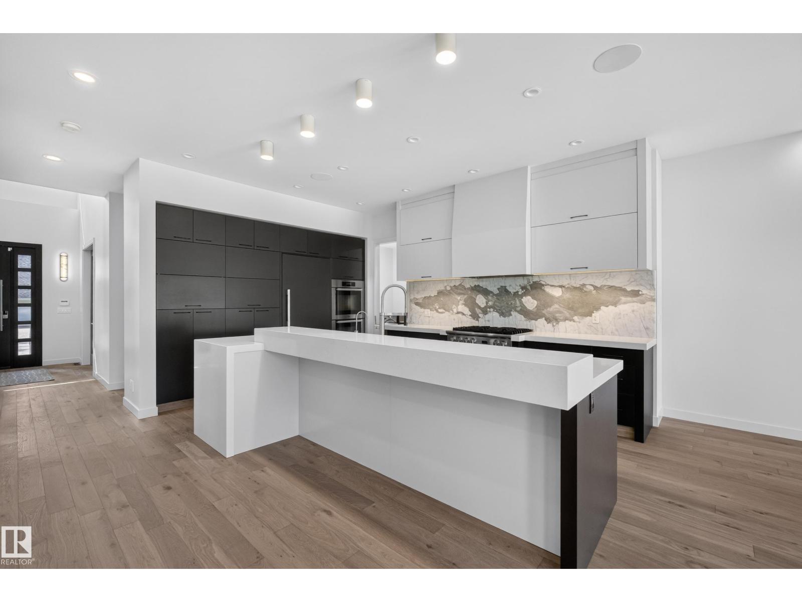 9415 144 ST NW - 25