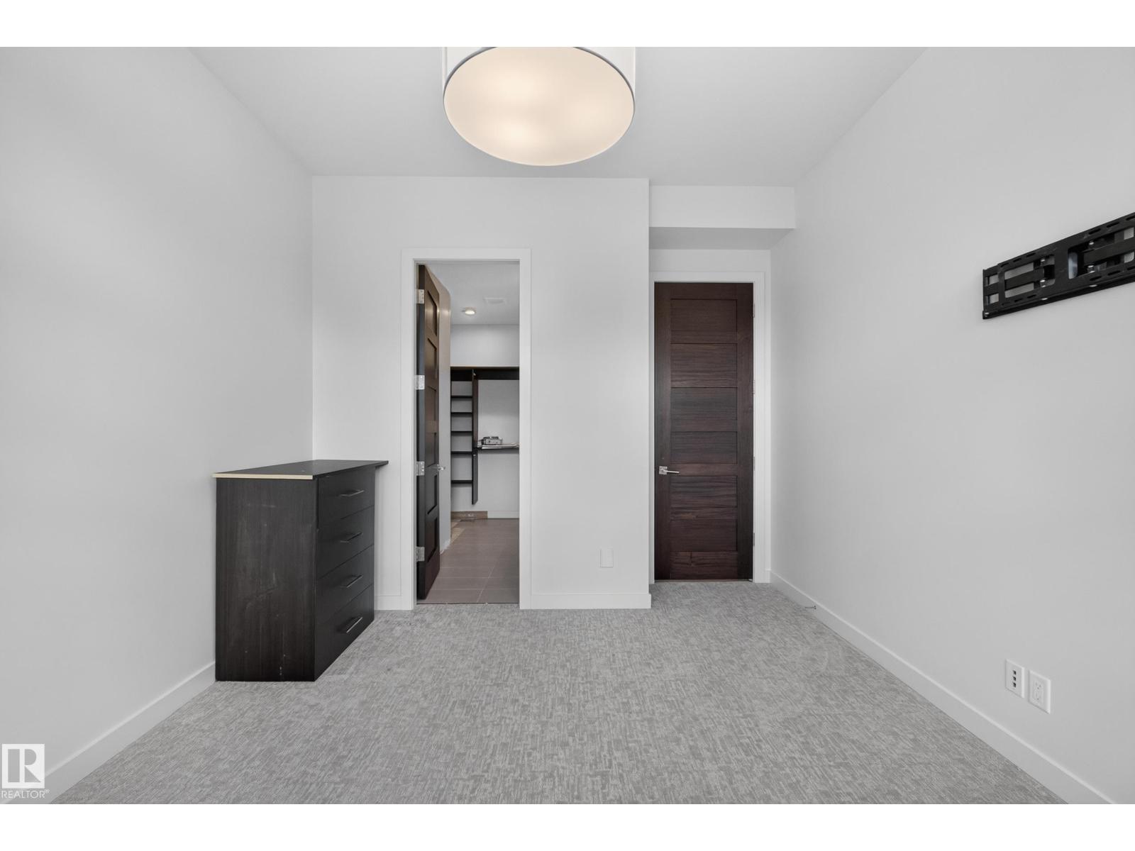 9415 144 ST NW - 32