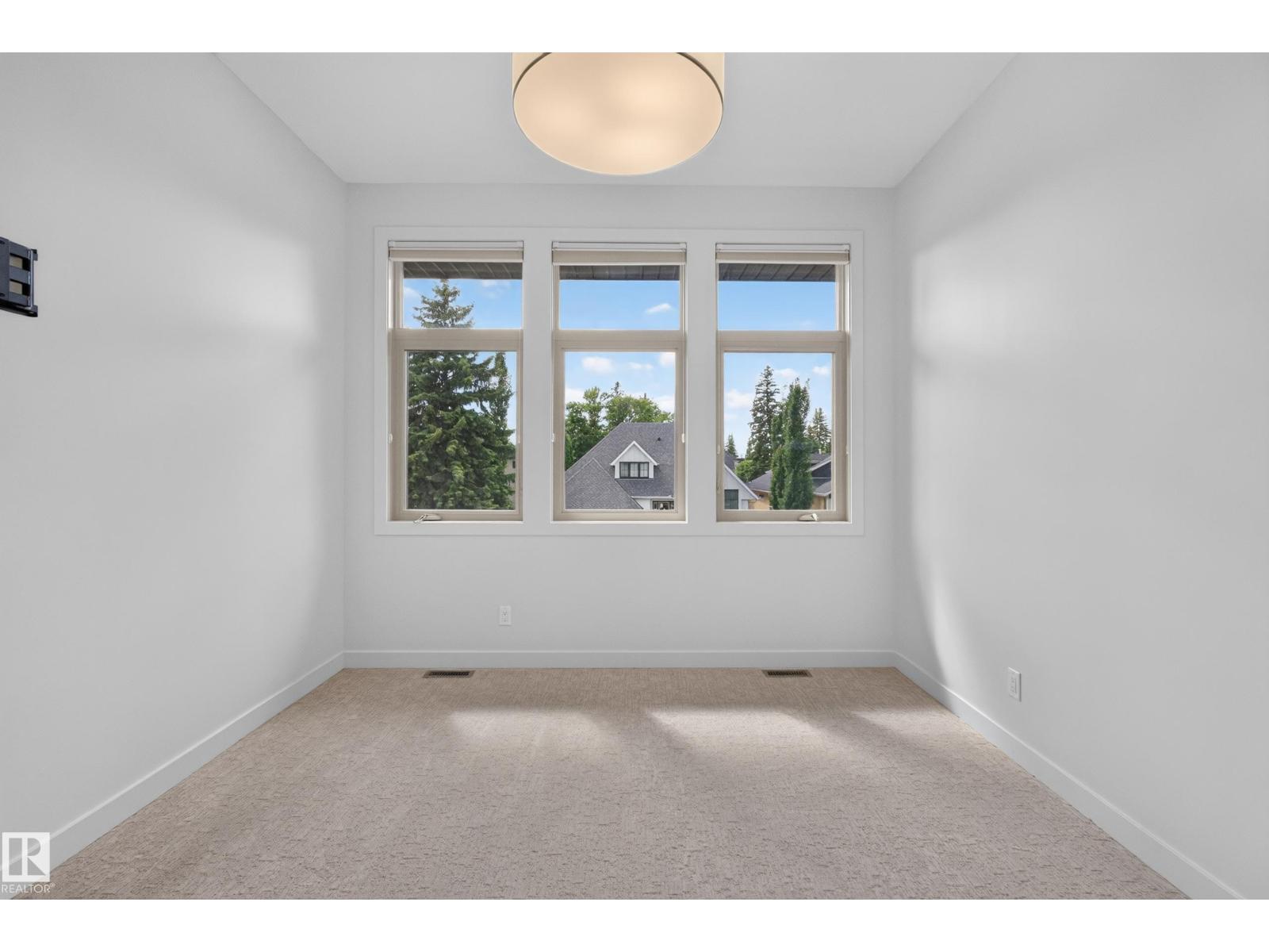 9415 144 ST NW - 33