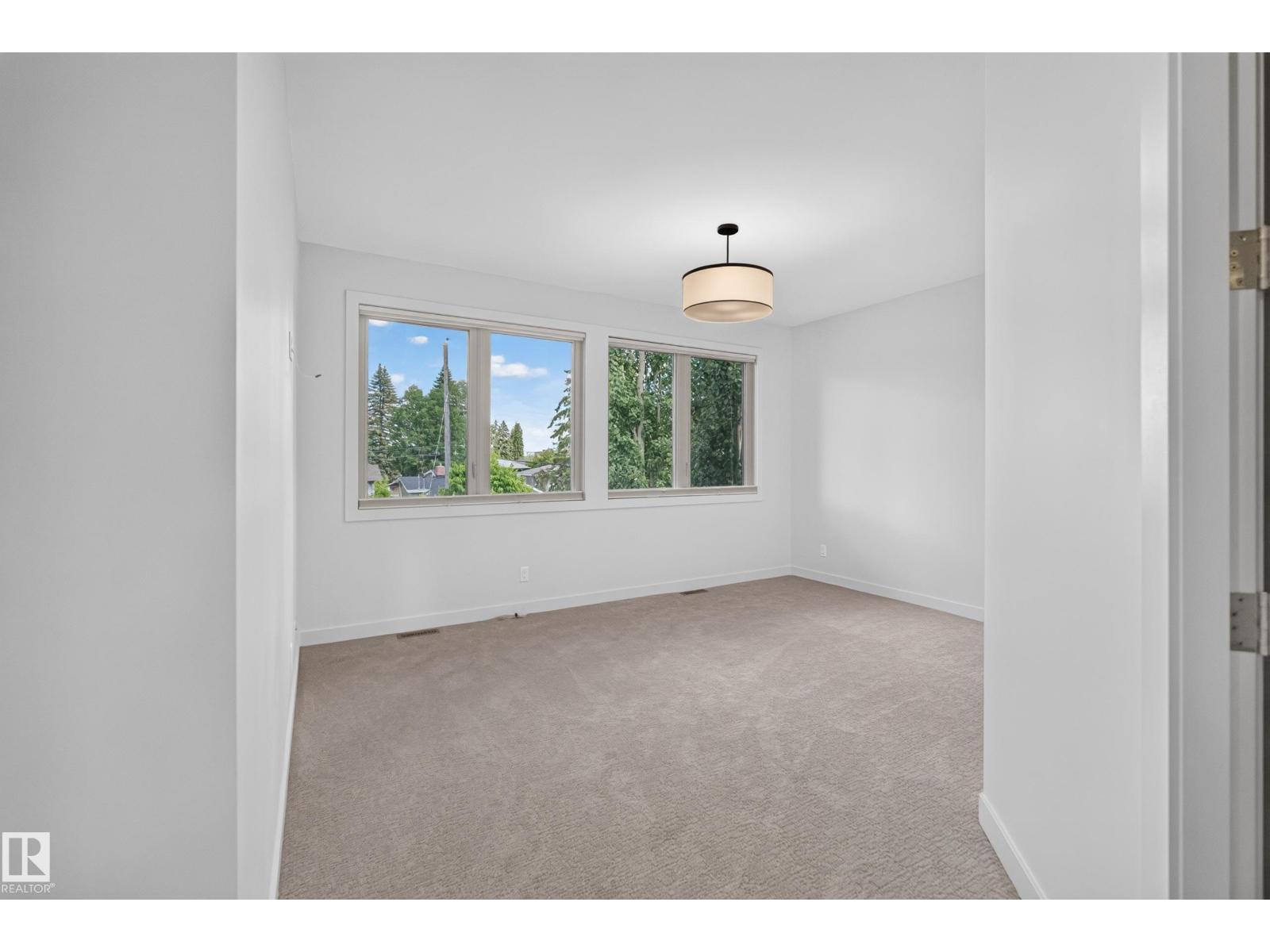 9415 144 ST NW - 36