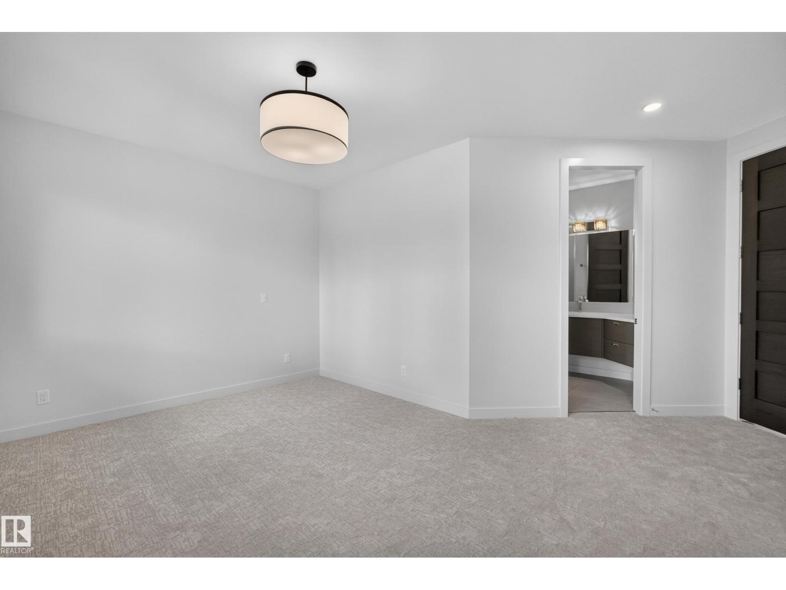 9415 144 ST NW - 37