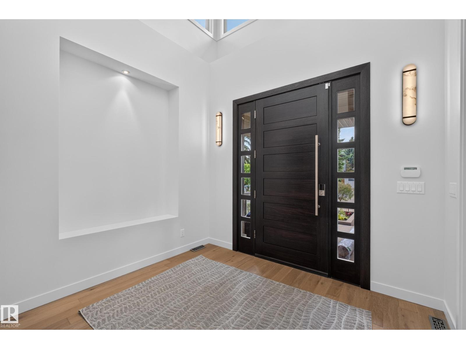 9415 144 ST NW - 4