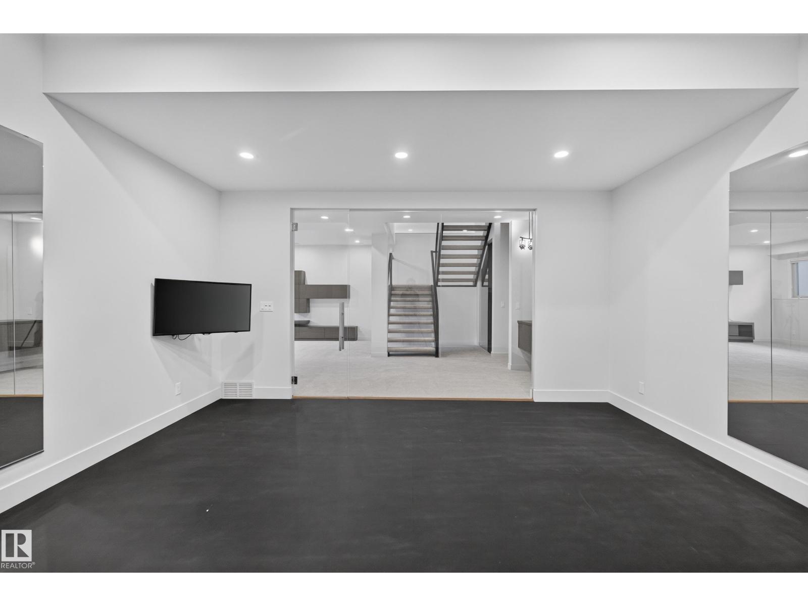 9415 144 ST NW - 54