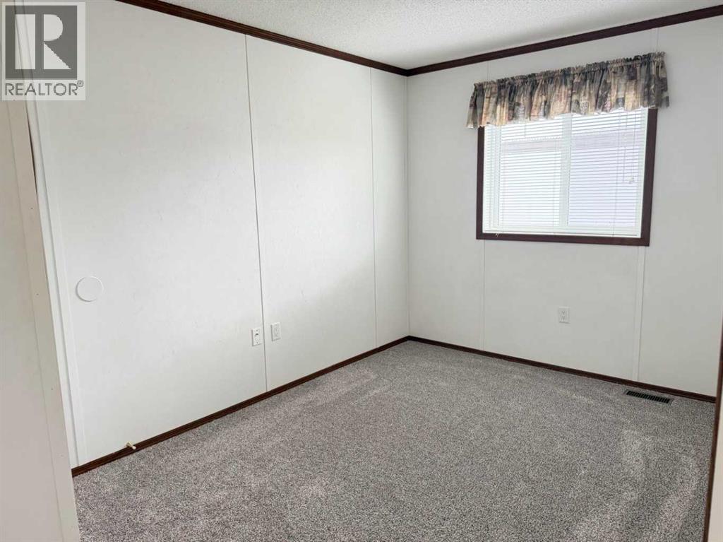 9905 103 Avenue - 11