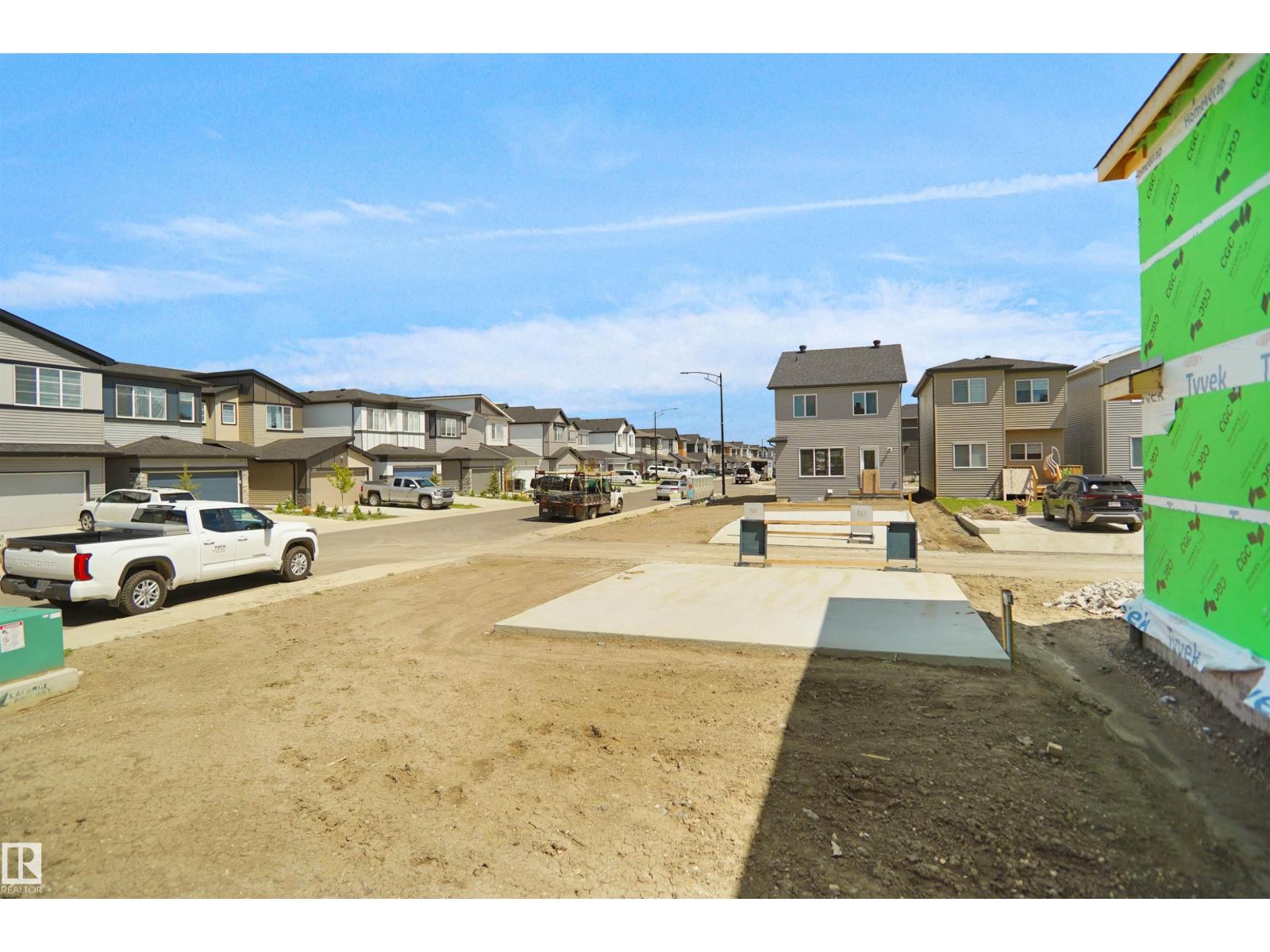 7323 181 AV NW - 32