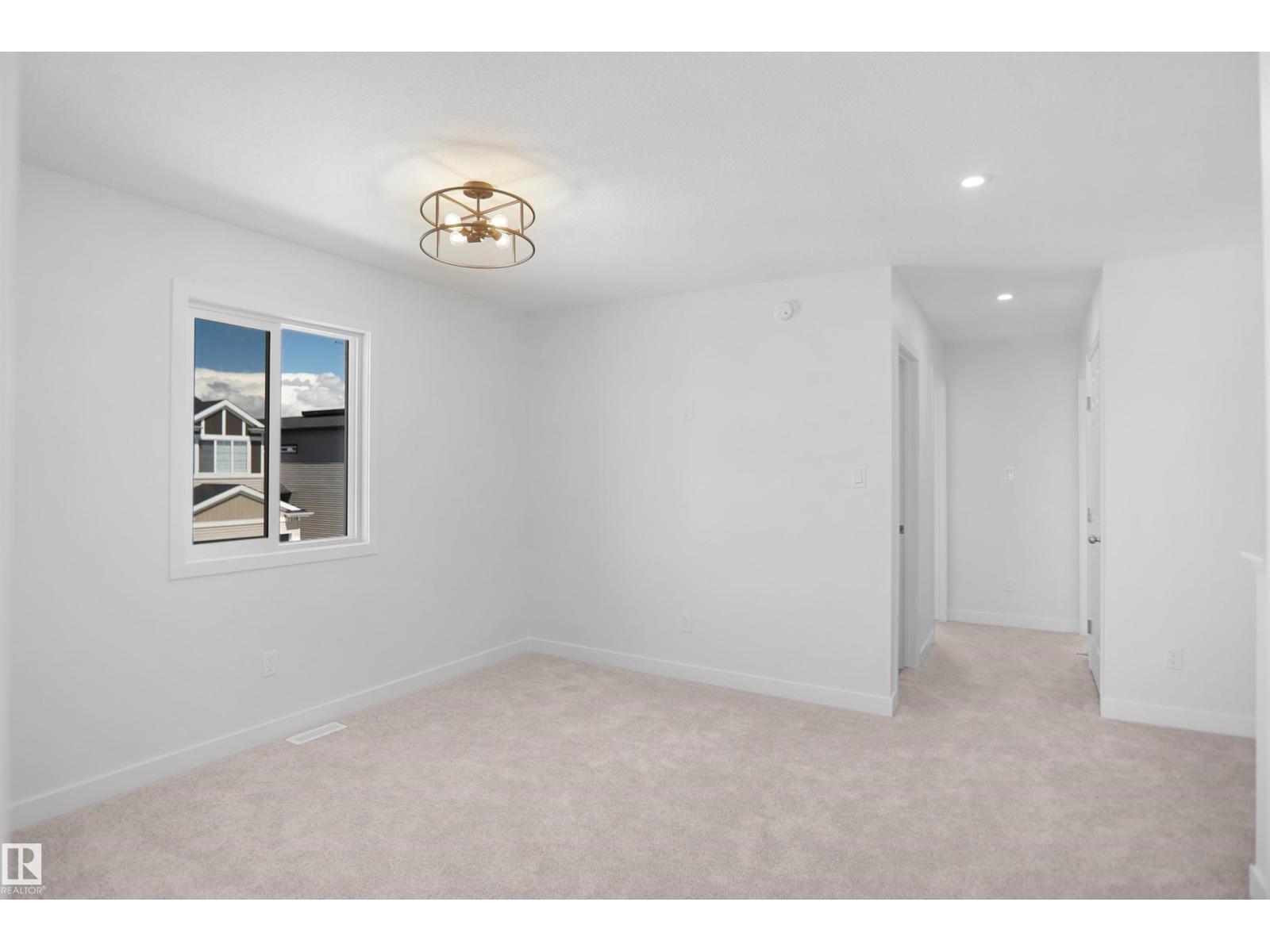 7323 181 AV NW - 25