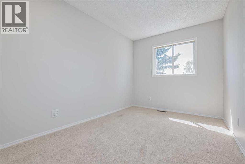 208 Macewan Valley Road NW - 23