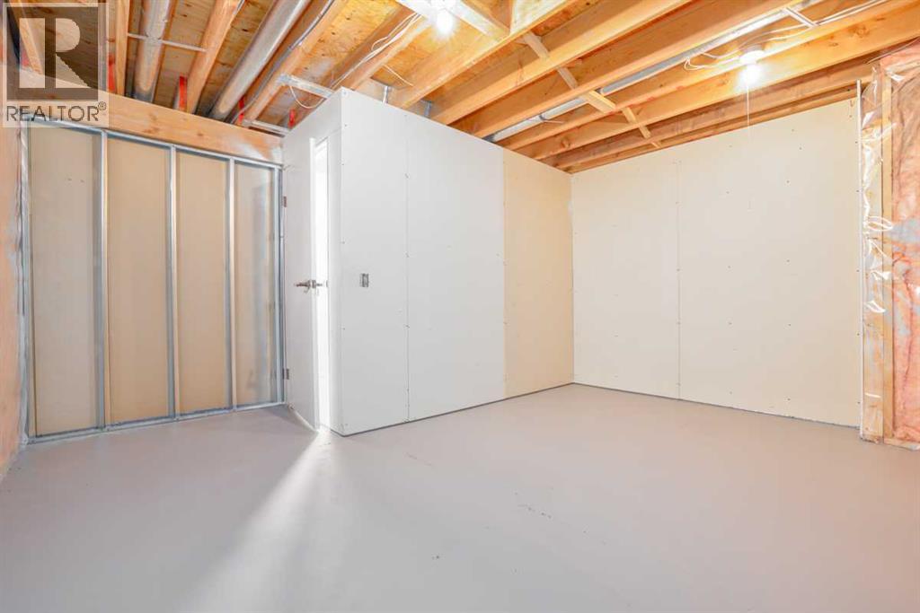 208 Macewan Valley Road NW - 30