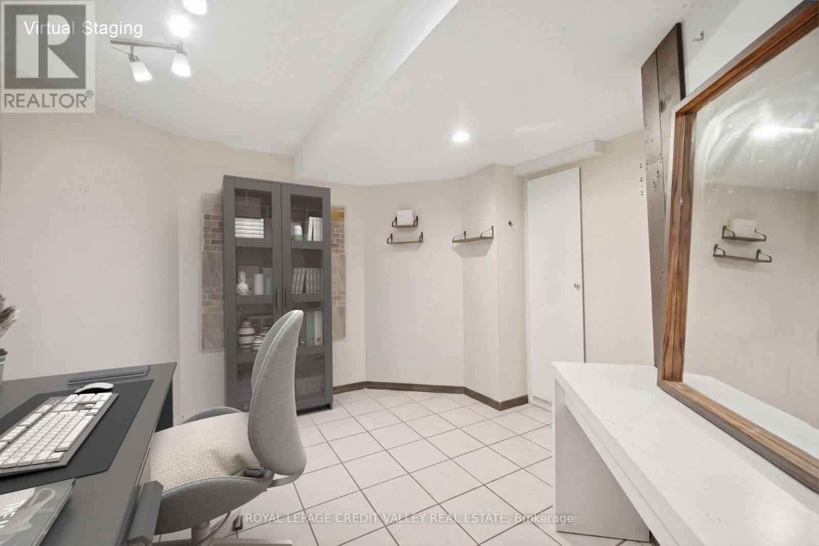 5 PORCHLIGHT ROAD - 32