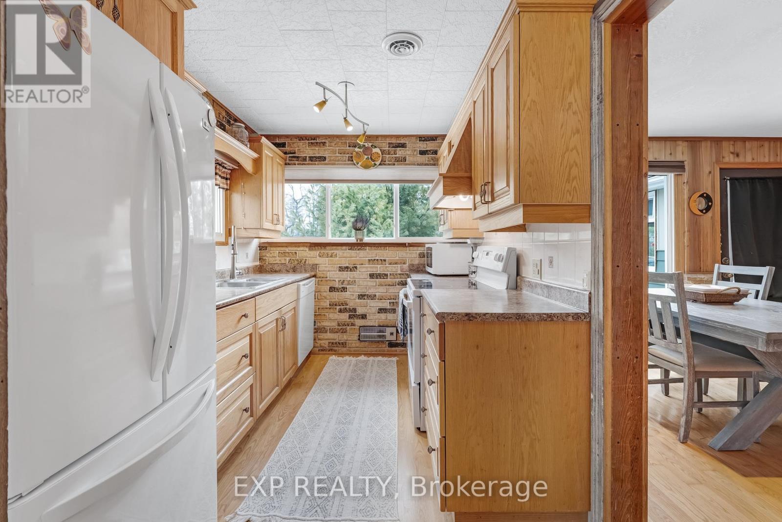3909 RICHVIEW ROAD - 6