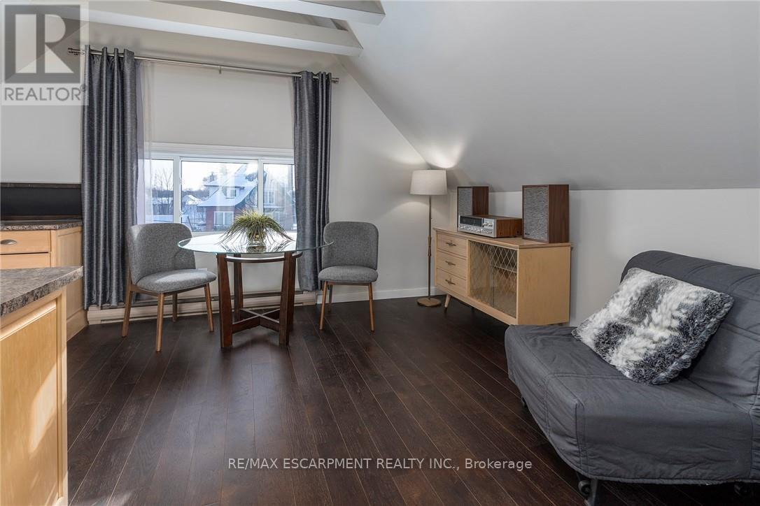 47 MOUNTAIN PARK AVENUE - 24
