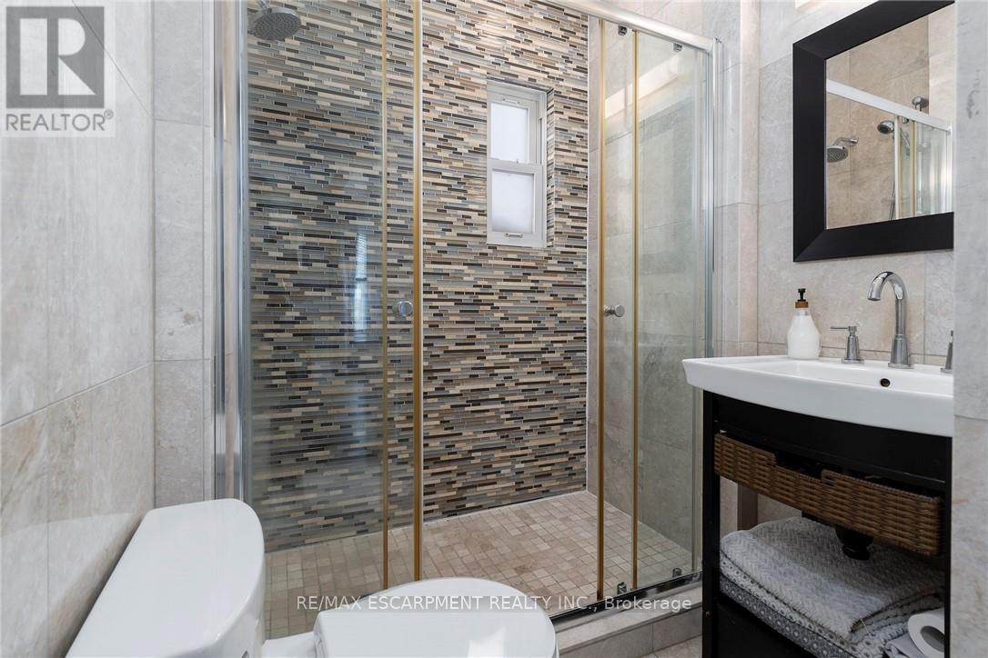 47 MOUNTAIN PARK AVENUE - 17