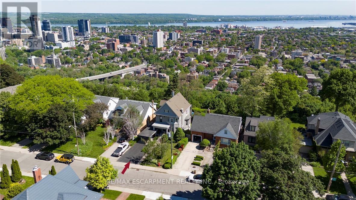 47 MOUNTAIN PARK AVENUE - 41