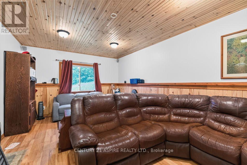 324 RANTZ ROAD - 4