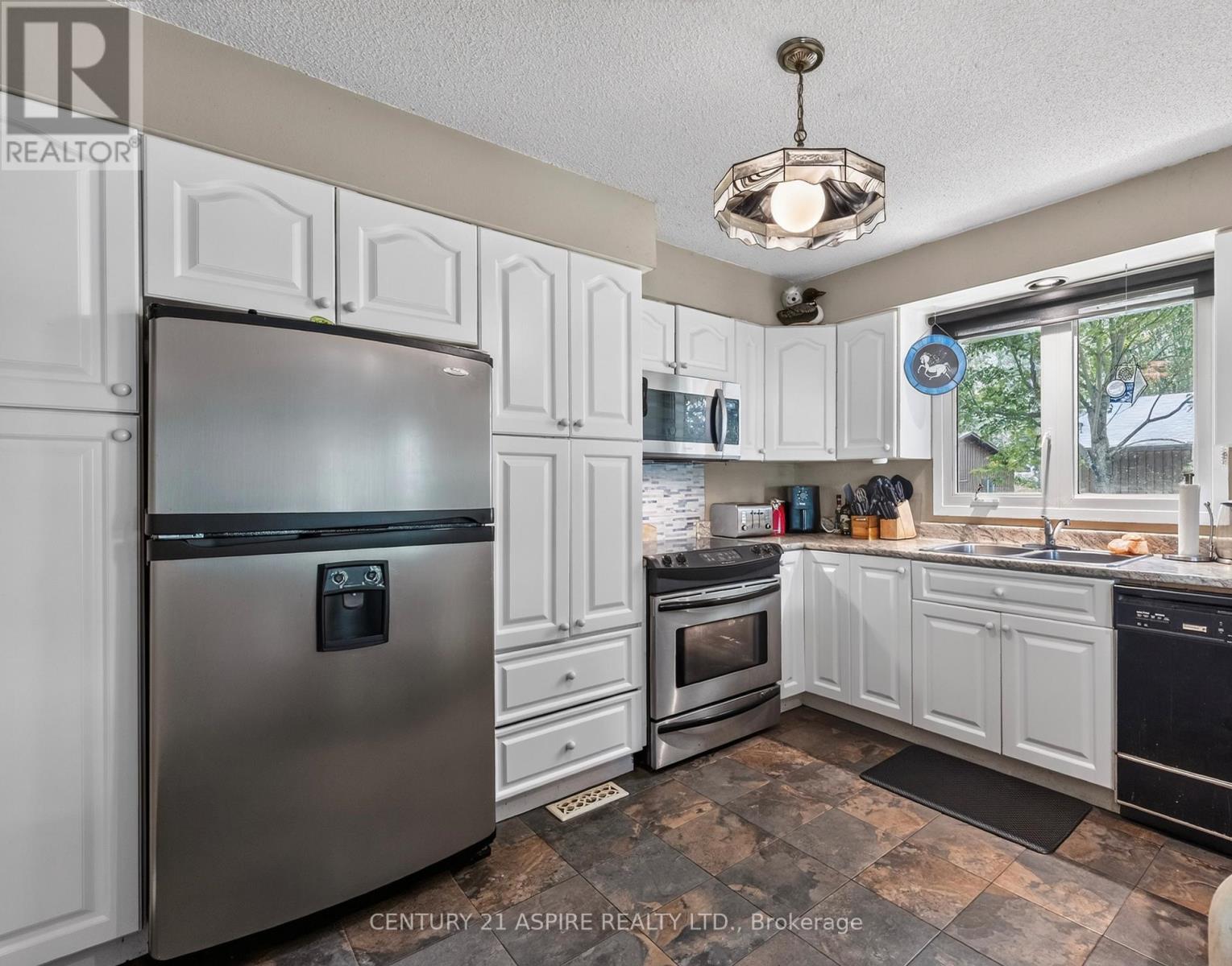 324 RANTZ ROAD - 7