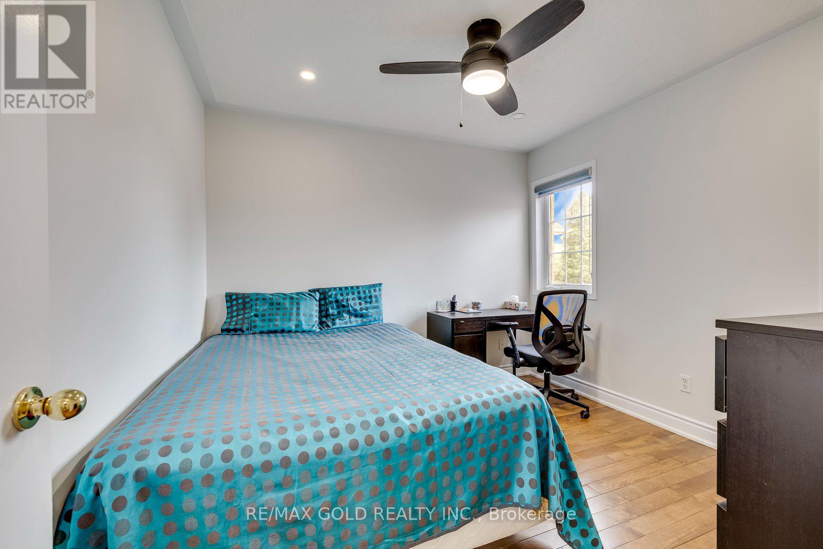 911 GOLDEN FARMER WAY - 22