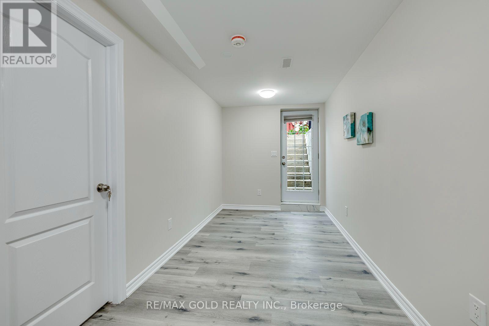 911 GOLDEN FARMER WAY - 30