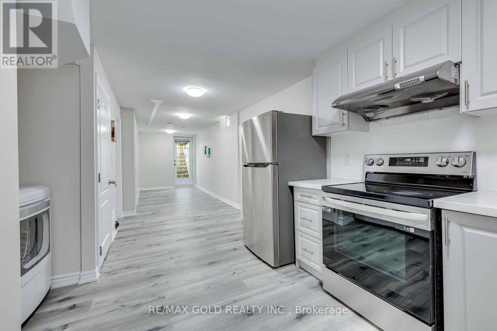 911 GOLDEN FARMER WAY - 35