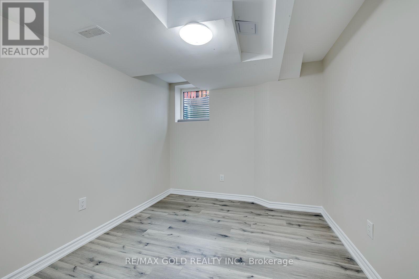 911 GOLDEN FARMER WAY - 41