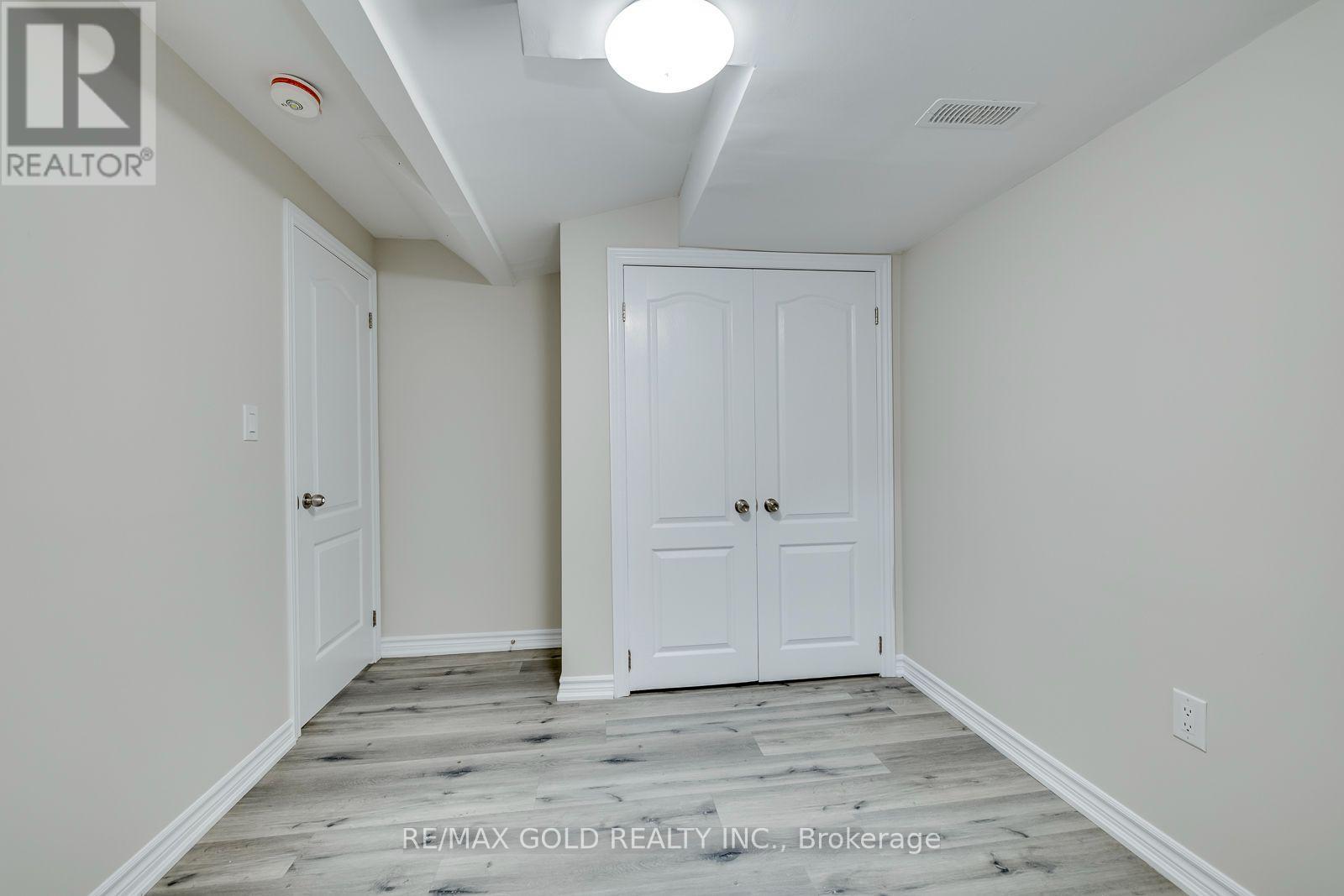 911 GOLDEN FARMER WAY - 43