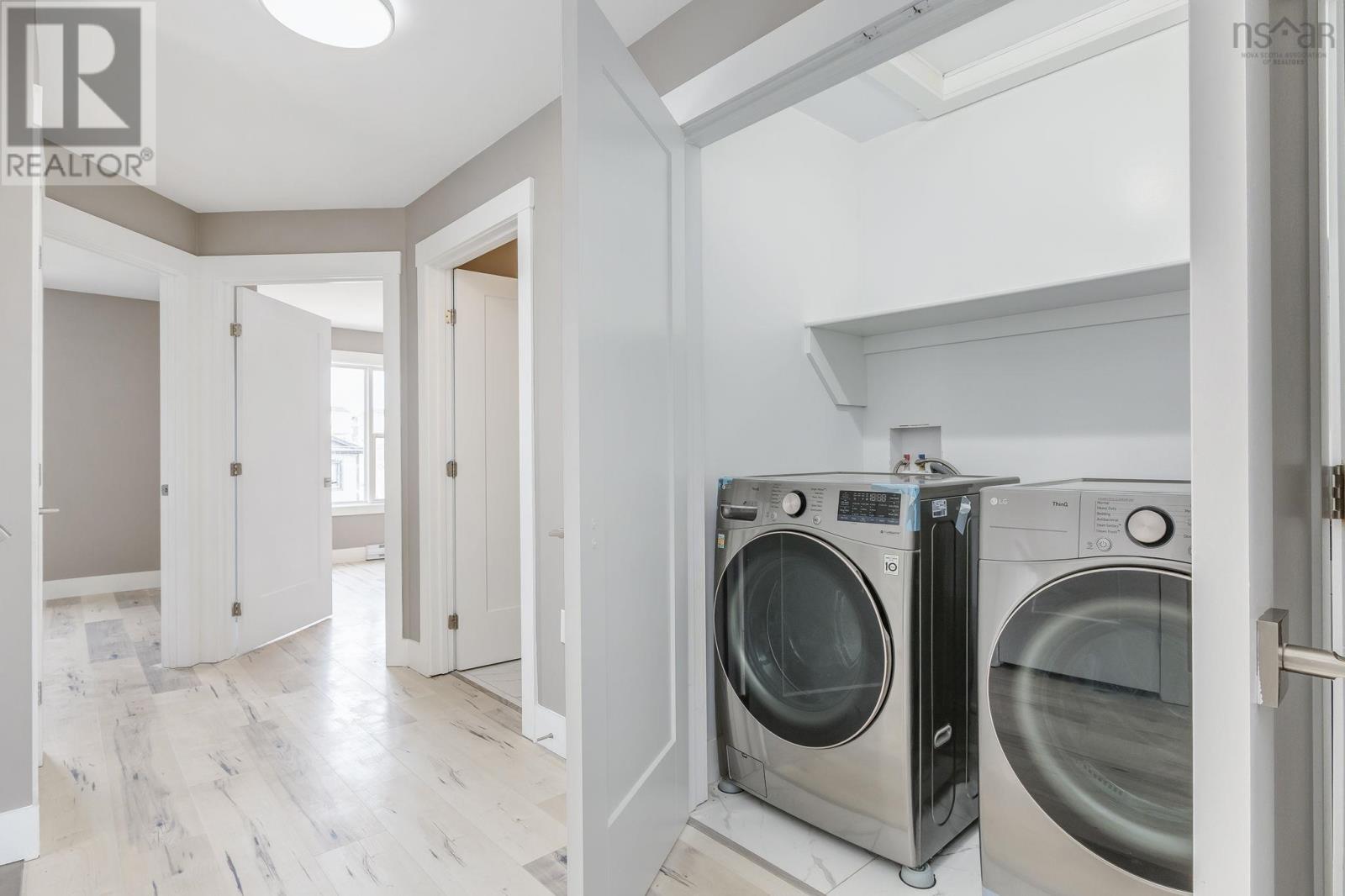 32 Higgins Avenue - 32