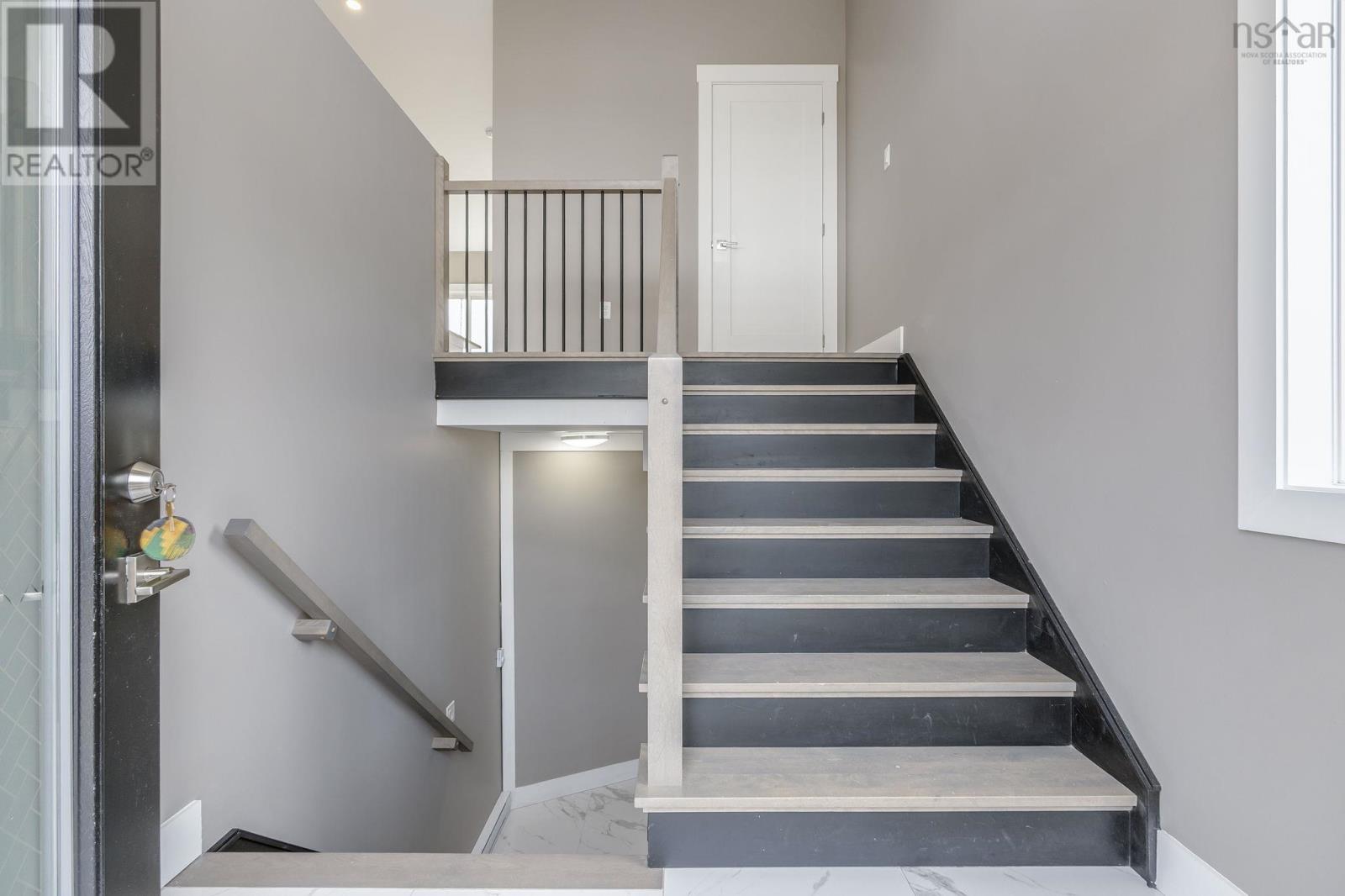 32 Higgins Avenue - 33